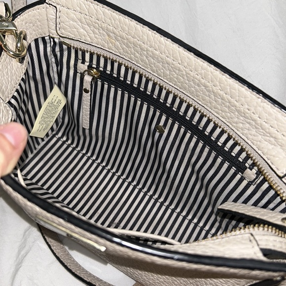 Kate Spade Cross-body Purse - Picture 5 of 8